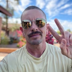 Meet your Posher, Brody